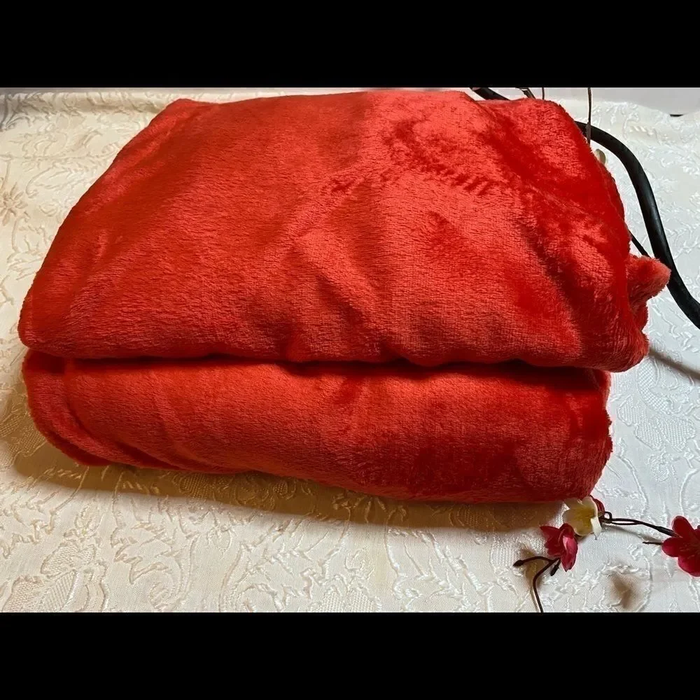 🌹Maison Luxe Plush Soft Velvet Blanket Twin 60X90